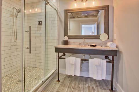 Room, Private Bathroom (The Shearwater Suite) | Bathroom | Combined shower/tub, designer toiletries, hair dryer, towels