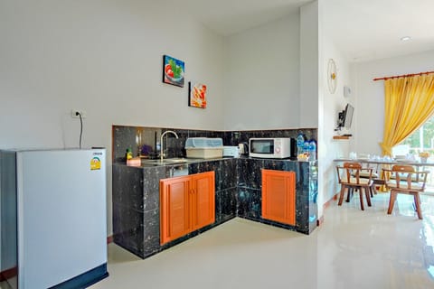 Family Suite, 2 Bedrooms | Private kitchen | Fridge, electric kettle