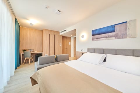 Premium Room, Sea Facing (Family) | In-room safe, desk, blackout drapes, free cribs/infant beds
