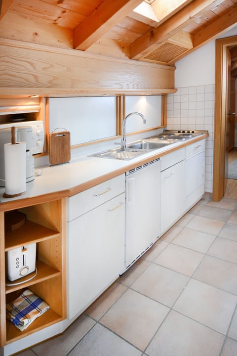 Apartment, 2 Bedrooms | Private kitchen | Stovetop, dishwasher, coffee/tea maker, electric kettle