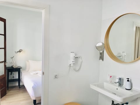 Superior Double or Twin Room, Private Bathroom