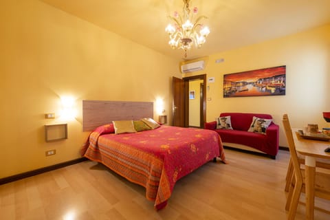 Superior Double Room with Private External Bathroom and Terrace | 1 bedroom, premium bedding, in-room safe, individually furnished