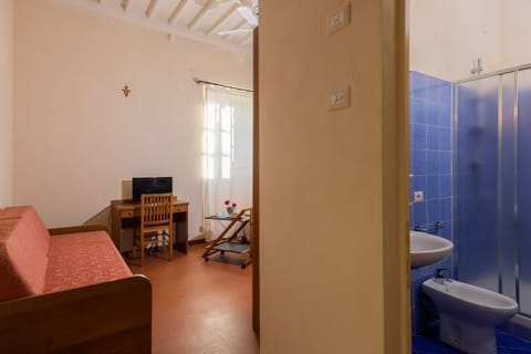 Triple Room, Private Bathroom, City View | Desk, free WiFi, bed sheets