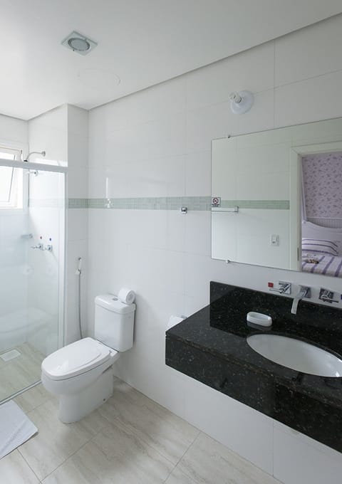 Triple Room | Bathroom | Shower, hair dryer, towels