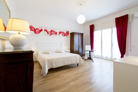 Classic Double Room, Garden View | Premium bedding, minibar, desk, free WiFi