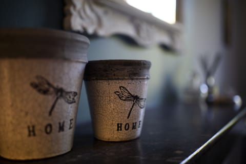 Comfort Room, 1 Queen Bed | Premium bedding, minibar, desk, rollaway beds