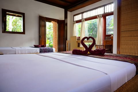 Family Room | Garden view