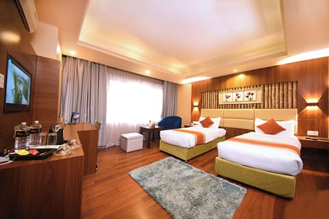 Deluxe Twin Room | 1 bedroom, premium bedding, minibar, in-room safe