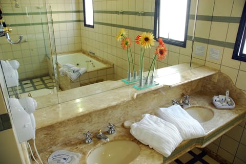 Executive Suite | Private spa tub