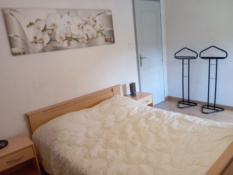 Cottage (Gîte du Grébiay) | Individually decorated, individually furnished, free WiFi