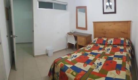 Single Room, 1 Double Bed | Desk, iron/ironing board, free WiFi