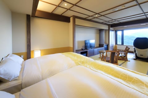 Deluxe Twin Room (with Private Open-air Bath, Yamabuki) | Down comforters, in-room safe, free WiFi