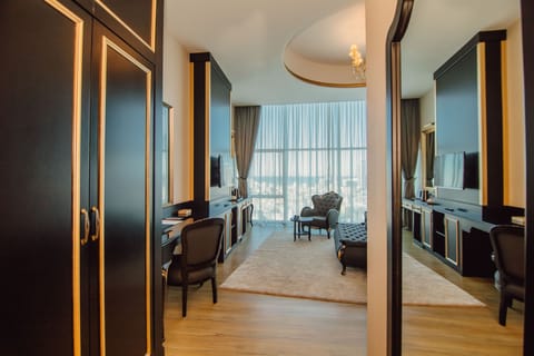 Junior Suite, Sea View | Down comforters, Select Comfort beds, minibar, in-room safe