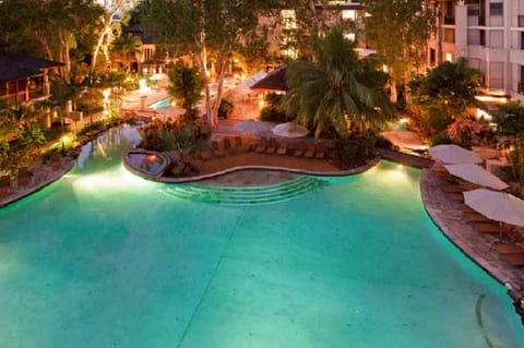 2 outdoor pools, free cabanas, pool umbrellas