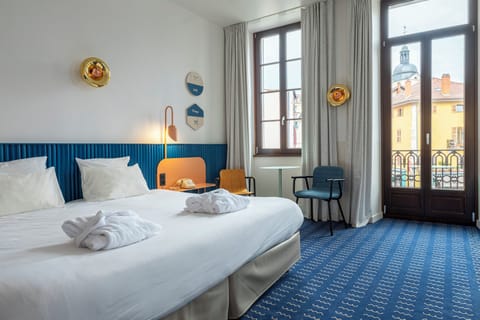 Suite Empereur | In-room safe, free WiFi, bed sheets
