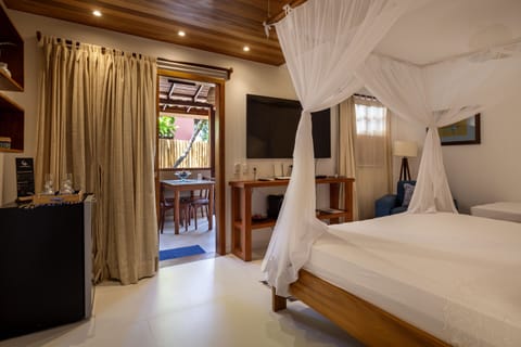 Special Master Suite with Kitchen | Minibar, in-room safe, iron/ironing board, free WiFi