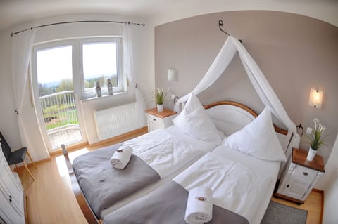 Double Room, Balcony | In-room safe, iron/ironing board, cribs/infant beds, rollaway beds