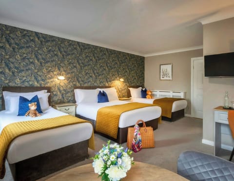 In-room safe, desk, iron/ironing board, free WiFi