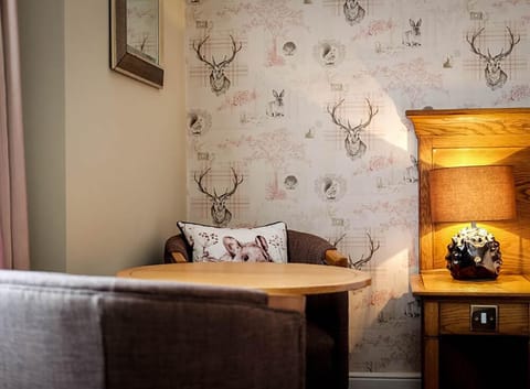 Standard Room | Living room | Flat-screen TV