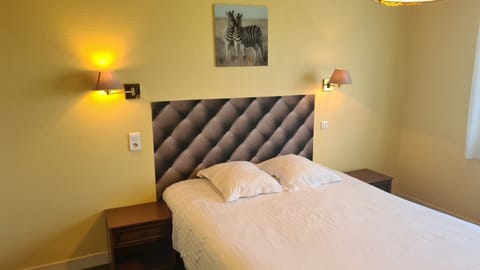 Standard Double Room | Desk, free WiFi, bed sheets