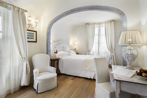 Deluxe Double Room Cortona's Roofs | Premium bedding, down comforters, memory foam beds, minibar