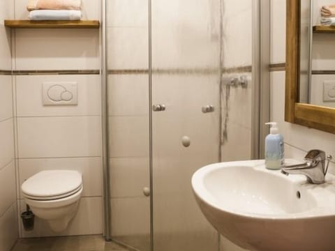 Double Room, Private Bathroom | Bathroom