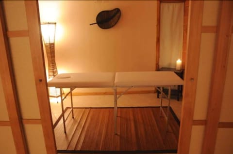 Sauna, body treatments, aromatherapy, 2 treatment rooms, massages