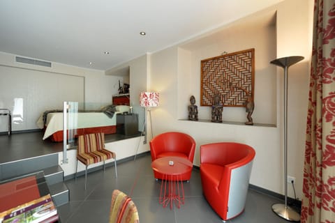 Superior Double Room | Minibar, in-room safe, desk, free WiFi