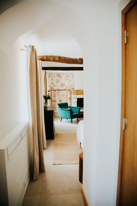 Superior Double or Twin Room, Ensuite, Garden View | Hypo-allergenic bedding, pillowtop beds, iron/ironing board