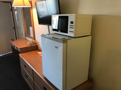 Fridge, microwave, coffee/tea maker