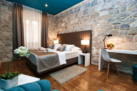 Deluxe Double or Twin Room | Premium bedding, down comforters, Select Comfort beds, minibar