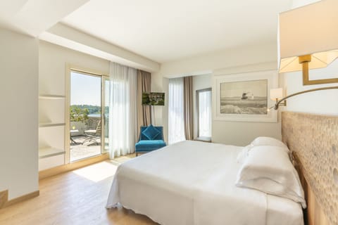 Junior Double Room, Balcony, Lakeside | Premium bedding, minibar, in-room safe, desk