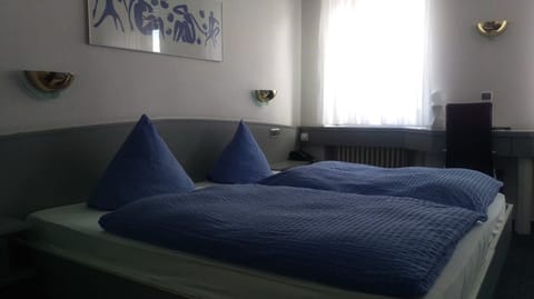 Double Room | Free WiFi, bed sheets