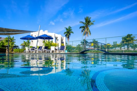 2 outdoor pools, pool umbrellas, sun loungers