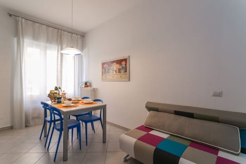 Apartment, 1 Bedroom | In-room dining