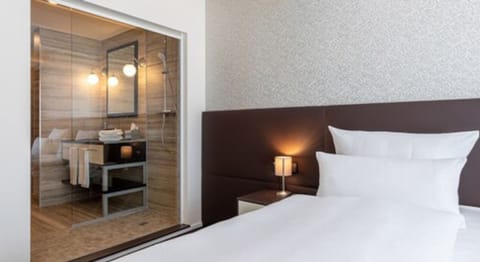 Standard Single Room | Premium bedding, minibar, in-room safe, desk