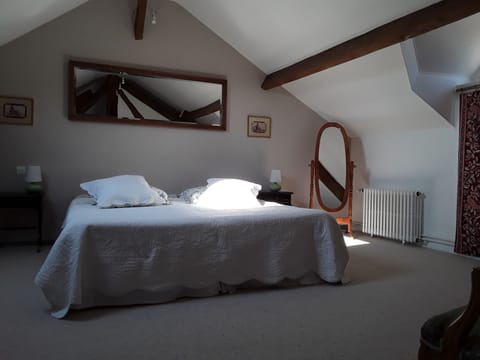 Comfort Duplex, 1 Bedroom, Private Bathroom | 1 bedroom, premium bedding, individually decorated