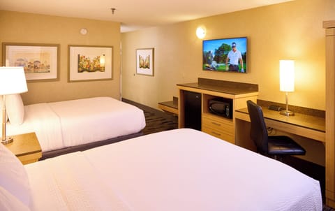 Premium bedding, pillowtop beds, in-room safe, desk