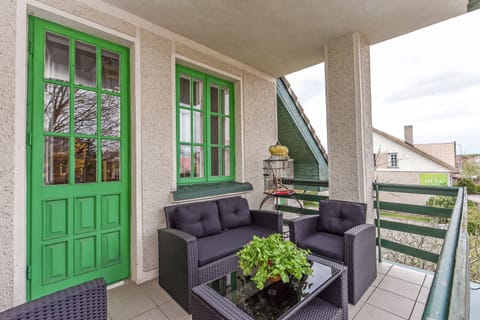 Traditional Loft, 2 Bedrooms | Balcony