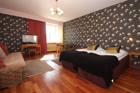 Superior Room | Desk, blackout drapes, iron/ironing board, free WiFi