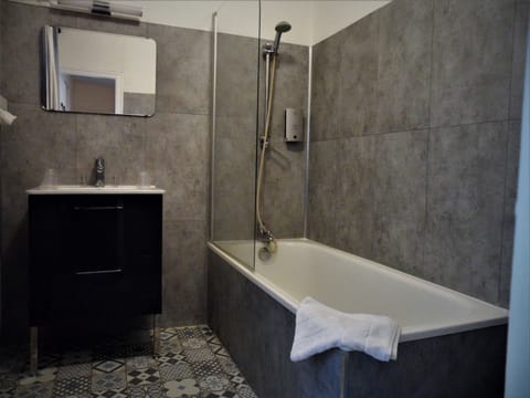 Double Room, Ensuite | Bathroom