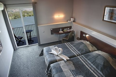 Deluxe Twin Room | Desk, soundproofing, free WiFi, bed sheets