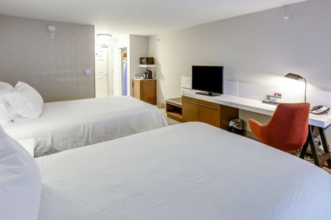 2 Queens Evolution Rm | Premium bedding, laptop workspace, blackout drapes, iron/ironing board