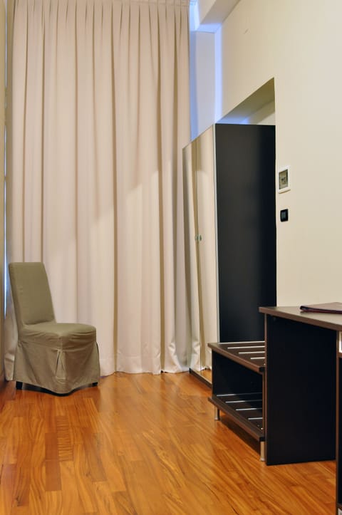 Double or Twin Room | In-room safe, desk, blackout drapes, free WiFi