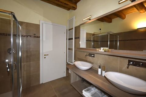 Double or Twin Room, Garden View | Bathroom | Shower, free toiletries, hair dryer, bidet