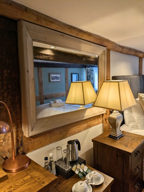 Deluxe Double or Twin Room, 1 King Bed (Dawn Run ) | Frette Italian sheets, premium bedding, desk, iron/ironing board