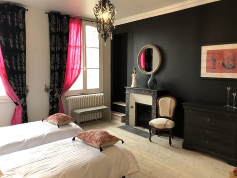 Traditional House, Ensuite, Garden View