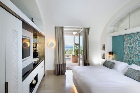 GARDEN PRESTIGE SEA VIEW | Frette Italian sheets, premium bedding, Select Comfort beds, minibar