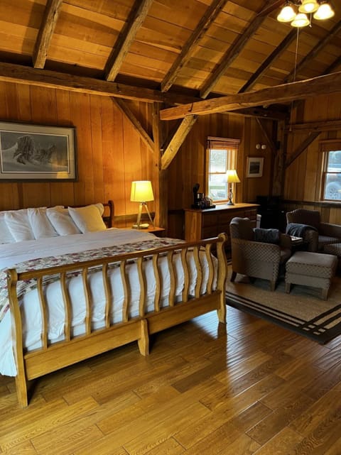 Cabin, Private Bathroom (St. Mary's Cabin) | Bed sheets