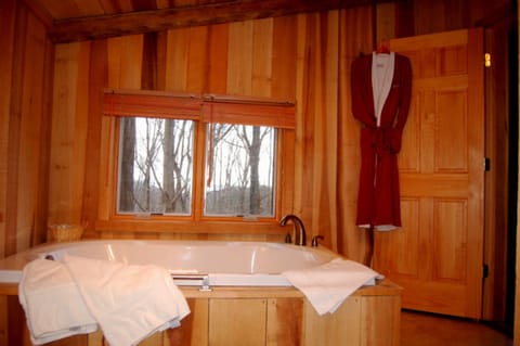 Cabin, Private Bathroom (St. Mary's Cabin) | Jetted tub